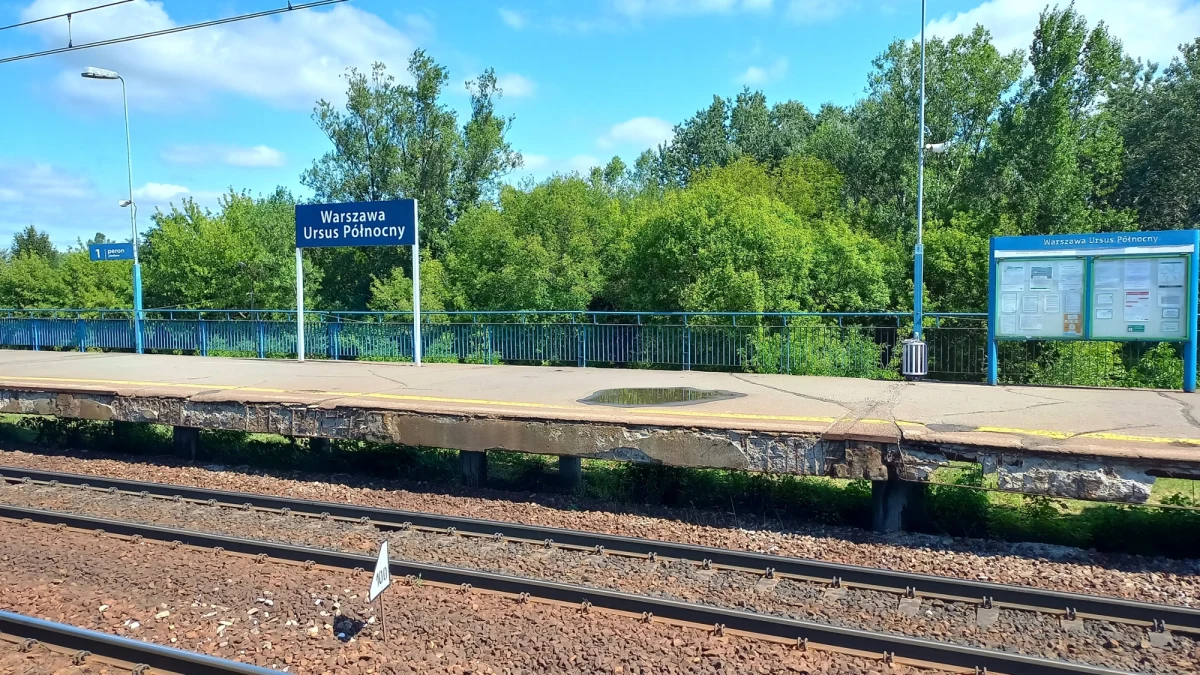 W końcu przestanie być koszmarem podróżnych. Kolejarze biorą się za zaniedbany przystanek Warszawa Ursus Północny. Obecny stan peronów, a także dojść do nich, pozostawia wiele do życzenia. 