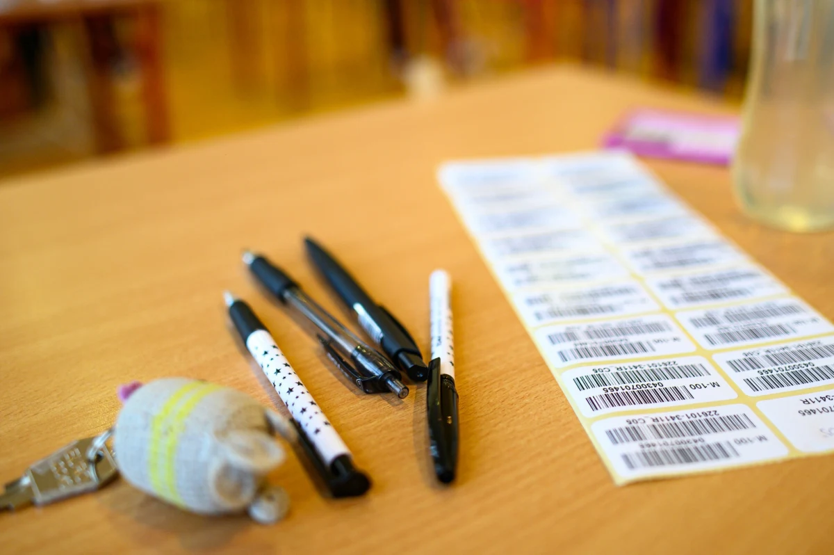 W pierwszym tygodniu grudnia uczniowie klas 8 szkół podstawowych oraz ostatnich klas szkół licealnych i techników napiszą próbne egzaminy, które będą sprawdzianem przed ostatecznymi egzaminami w maju 2025 roku. Kiedy dokładnie są egzaminy z poszczególnych przedmiotów i ile trwają?