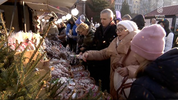 Gdańsk ma najpiękniejszy jarmark bożonarodzeniowy w Europie. Właśnie zajął pierwsze miejsce w europejskim rankingu, zdobywając najwięcej głosów internautów. Czym zachwyca zwiedzających, sprawdzała Daria Sieńkowska.