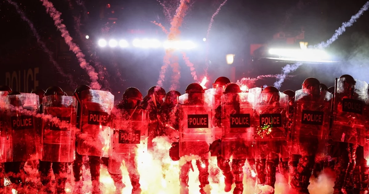 Protesty w Gruzji. Policja użyła armatek wodnych