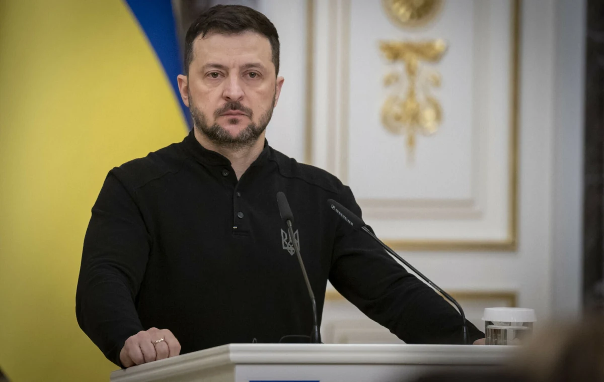 "Naszej armii brakuje siły" - przyznał Wołodymyr Zełenski, mówiąc, że siłom ukraińskim trudno będzie odzyskać na drodze militarnej część okupowanych przez Rosję terytoriów. Jak dodał, konieczne jest znalezienie rozwiązań dyplomatycznych.