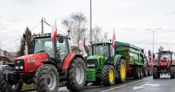 We wtorek w ponad 20 miejscach w Polsce odbędą się rolnicze protesty ostrzegawcze. Mają one zwrócić uwagę m.in. na błędne, zdaniem rolników, założenia tak zwanej "Ustawy łańcuchowej" oraz na zagrożenia wynikające z możliwego podpisania przez Komisję Europejską umowy o wolnym handlu z Mercosurem.