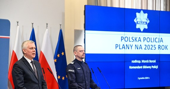 Policja przeżywa trudny okres, ale ma być lepiej - twierdzi szef resortu spraw wewnętrznych i administracji Tomasz Siemoniak. Odpolitycznienie służb i wzrost nakładów z budżetu państwa ma doprowadzić do odbudowy policji i zapewnienia poczucia bezpieczeństwa obywatelom.