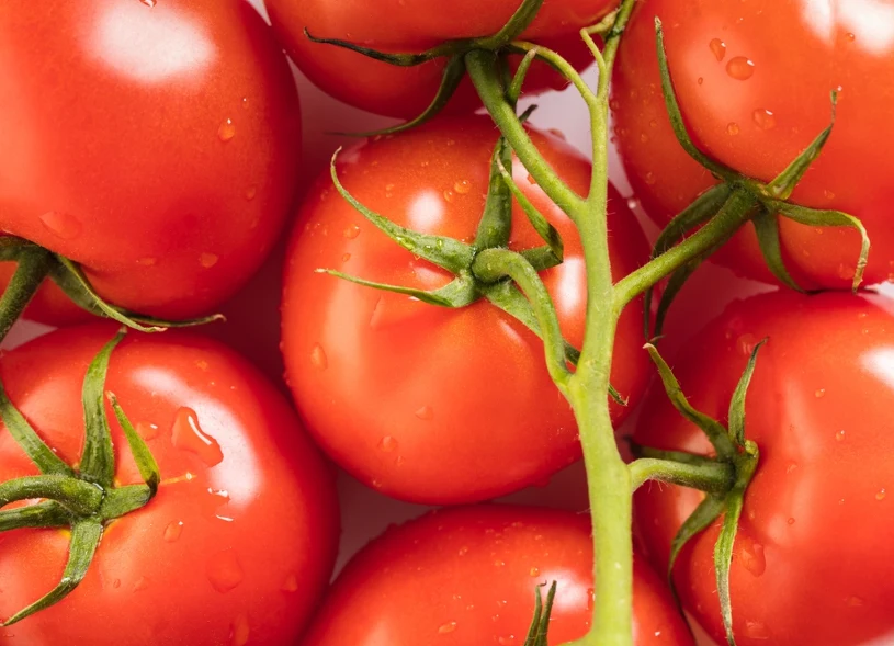 Biedronka zaczęła się tłumaczyć. Poszło o pomidory ze sklepów