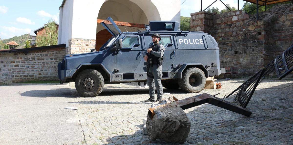 ​Prokuratura Kosowa poinformowała o zatrzymaniu 10 osób powiązywanych z atakiem na kanał na północy kraju, z których dwie trafiły do aresztu. Szefowa kosowskiego MSZ oskarżyła Serbię o zorganizowanie piątkowego ataku.