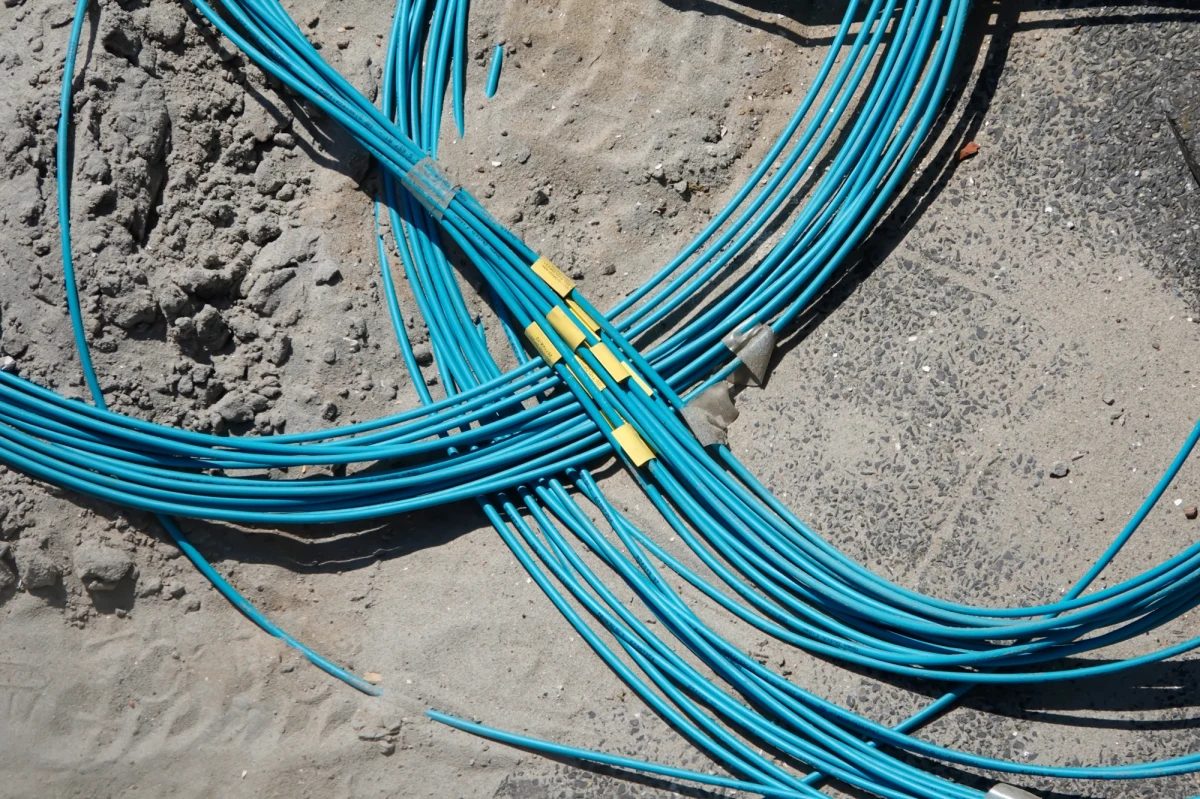 W poniedziałek awarii uległ kabel światłowodowy łączący Finlandię i Szwecję. Poinformowało o tym we wtorek Szwedzkie Radio. Tego samego dnia fińska policja podała, że na podstawie obecnie dostępnych informacji nie ma powodu myśleć, że może chodzić o sabotaż.