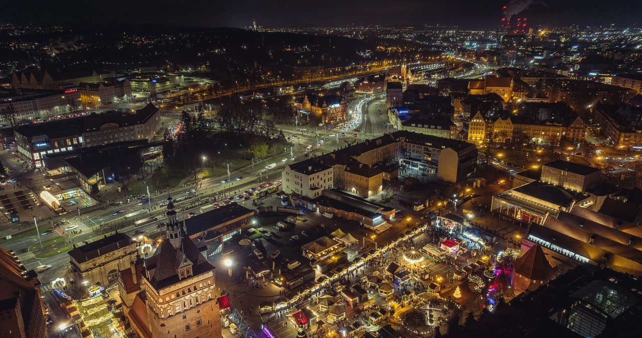 Pogoda na Boże Narodzenie 2024 powinna zmieścić się w normie - prognozuje IMGW. Może padać śnieg, lecz również deszcz, a temperatury mogą wynieść nieco powyżej średniej