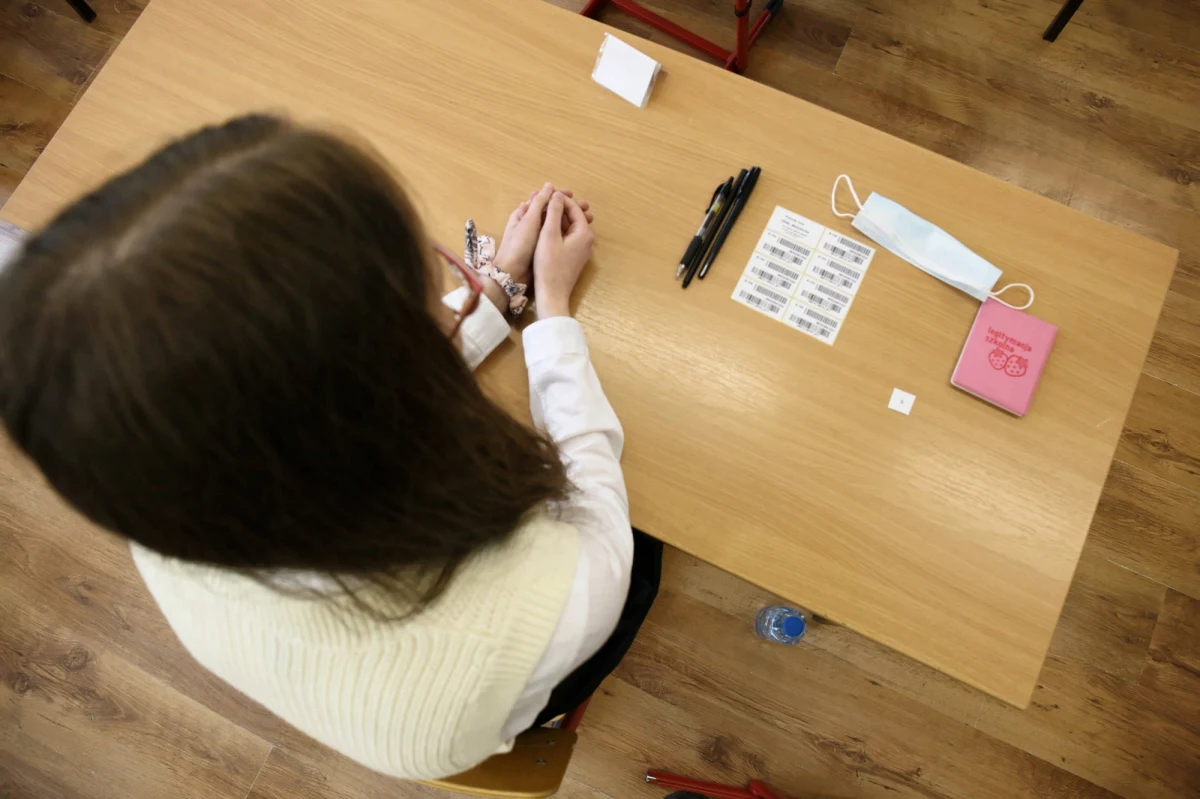 Trzeciego dnia próbnych egzaminów ósmoklasisty uczniowie zmierzyli się z językiem obcym. Na RMF24.pl publikujemy arkusze egzaminacyjne, udostępnione przez CKE.