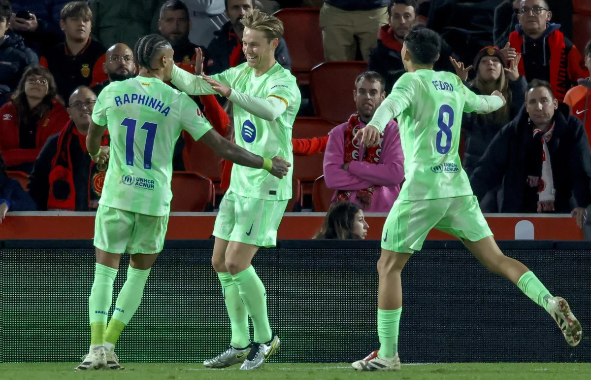 Barcelona wygrała na wyjeździe z Mallorcą 5:1 w rozegranym awansem wyjazdowym meczu 19. kolejki piłkarskiej ekstraklasy Hiszpanii. Robert Lewandowski po raz pierwszy w sezonie przez całe spotkanie był rezerwowym. Szansy gry ponownie nie dostał Wojciech Szczęsny.