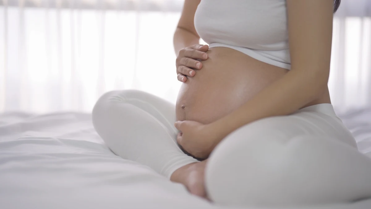 13 kobiet z Filipin zostało skazanych za handel ludźmi w związku z surogacją dla gangu działającego w Kambodży, który sprzedawał dzieci cudzoziemcom za gotówkę - poinformowała agencja Associated Press. Kambodża jest popularnym celem podróży dla osób poszukujących surogatek ze względu na niskie koszty takich usług. Biznes ten rozkwitł po wprowadzeniu surowych ograniczeń w sąsiednich krajach, takich jak Tajlandia, Nepal i Indie.