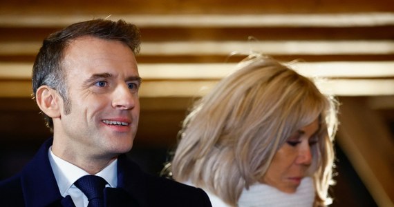 Prezydent Francji Emmanuel Macron odrzucił apele opozycji o podanie się do dymisji w związku z obecnym kryzysem politycznym w kraju i prawdopodobnym przyjęciem wotum nieufności wobec powołanego przez niego rządu Michela Barniera.