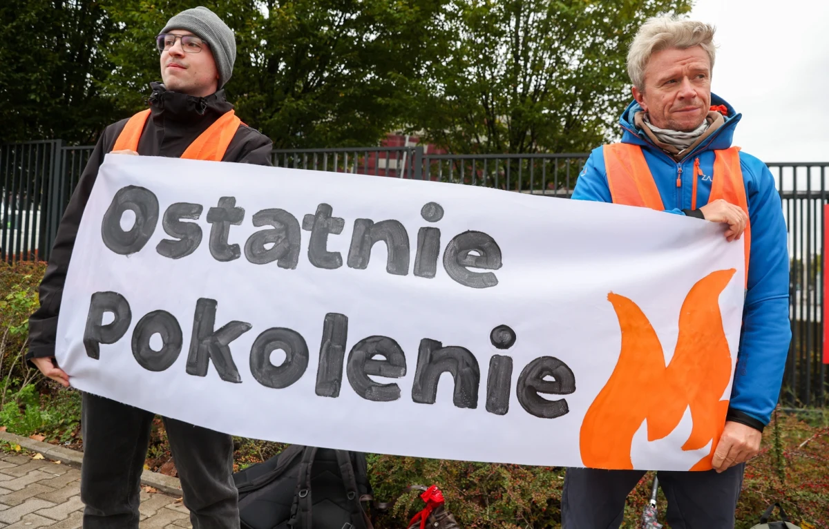 Sądy są pobłażliwe dla aktywistów ekologicznych z Ostatniego Pokolenia, którzy blokują stołeczne drogi. Jak dowiedział się reporter RMF FM, rozpatrując sprawy o ukaranie za wykroczenia, w większości przypadków orzekają wobec nich nagany.