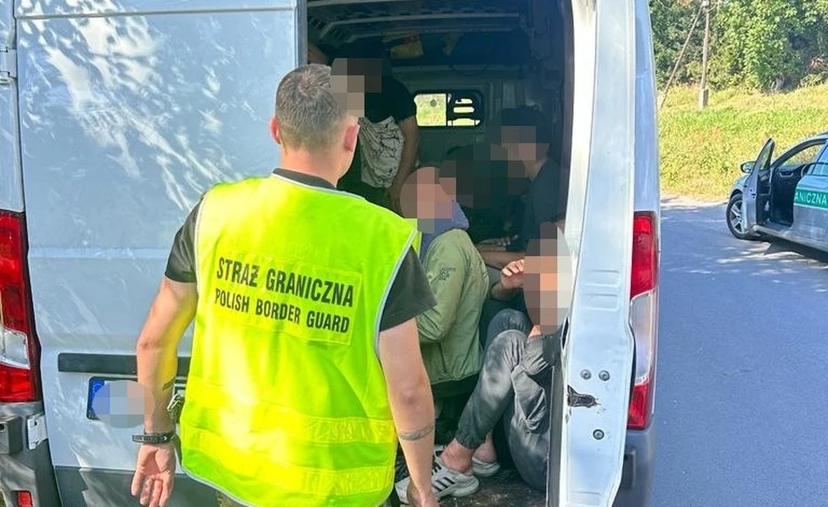 Jest wyrok dla dwóch mieszkańców Łodzi, którzy działali w zorganizowanej grupie przestępczej, zajmującej się przemytem cudzoziemców do Niemiec. Zostali skazani na kary roku i trzech miesięcy oraz 10 miesięcy bezwzględnego więzienia. 