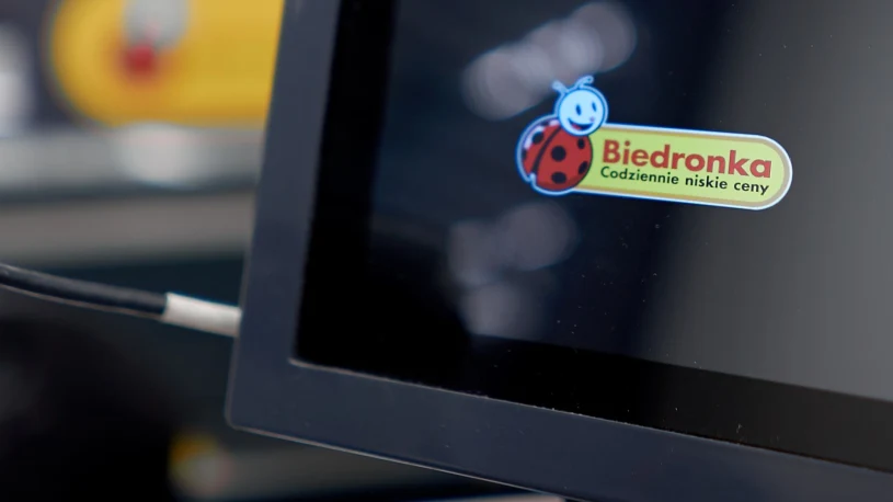 Biedronka self-checkouts now detect suspicious items and alert staff