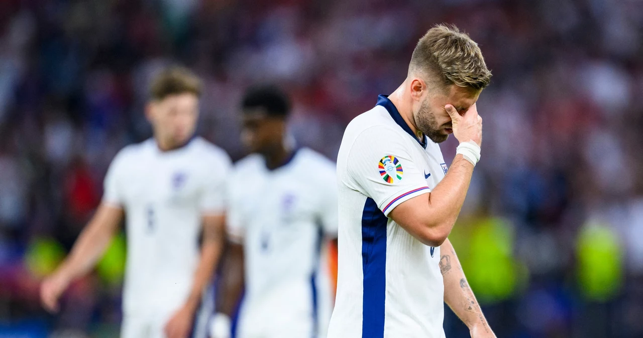 Luke Shaw zdołał zaliczyć niedawno występ na Euro 2024, ale w ogólnym rozrachunku ostatni rok był dla niego skrajnie trudny jeśli mowa o jego karierze piłkarskiej. Anglik notorycznie zmaga się z kontuzjami