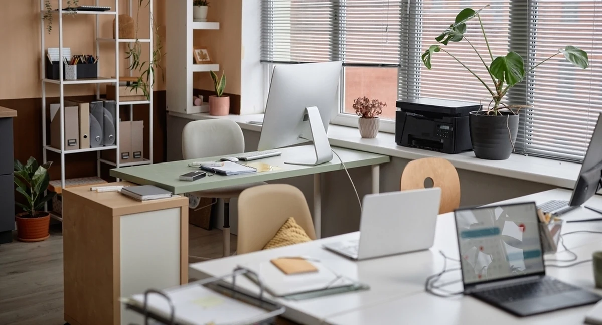 Urzędnicy miejscy w Lesznie (woj. wielkopolskie) będą mieli dzień wolny od pracy w Wigilię. Taką decyzję podjął prezydent miasta Grzegorz Rusiecki.