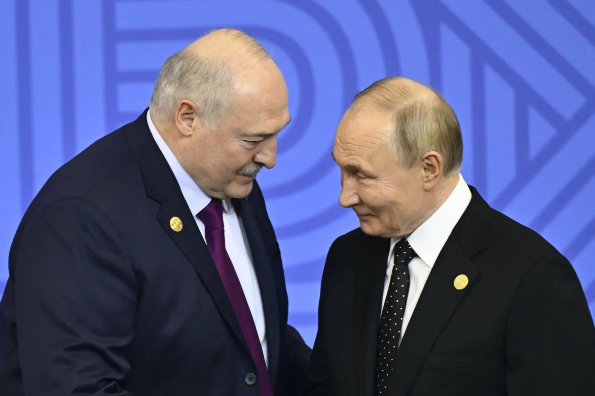 Żołnierze białoruscy pojawią się w obwodzie królewieckim, a rosyjscy pod Grodnem. W piątek oba państwa podpisują umowę o współpracy wojskowej - donosi czwartkowy "Dziennik Gazeta Prawna". Jest to przełomowa decyzja. "Najważniejsze są niejawne zapisy umowy" - komentują polscy politycy.