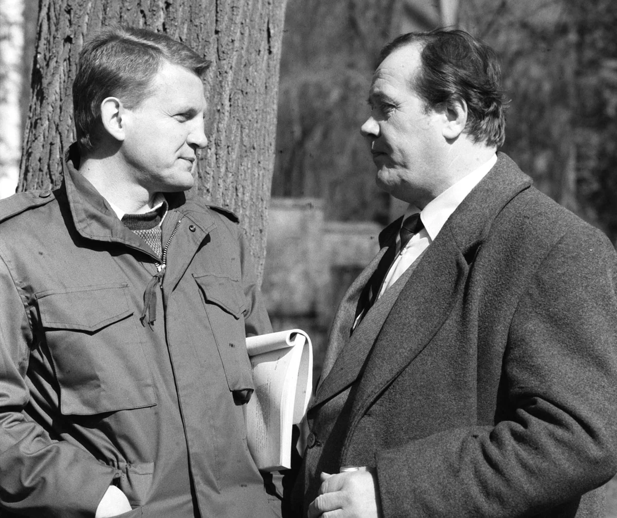 BNP Paribas Warsaw SerialCon powoli się rozkręca. Dziś miłośnicy seriali mogą wziąć udział m.in. w premierowym pokazie serialu "Śleboda" z Marią Dębską w roli głównej. Jest też coś dla tych, którzy chcieliby zobaczyć na wielkim ekranie przygody porucznika Sławomira Borewicza - maraton z kultowym serialem "07 zgłoś się". 