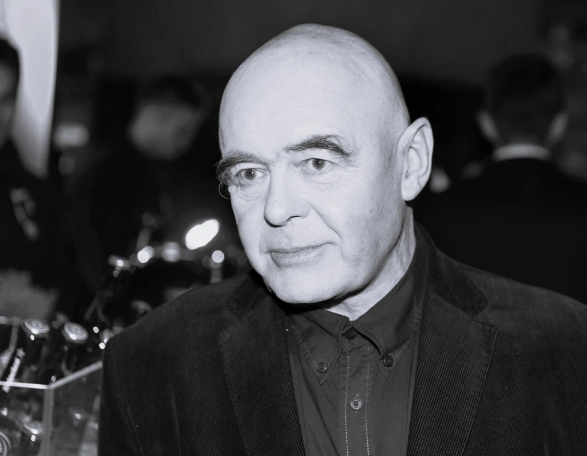 Zmarł Stanisław Tym. Legendarny polski aktor, satyryk, scenarzysta i literat miał 87 lat. Znany był m.in. z filmu "Miś" i "Rozmowy kontrolowane".