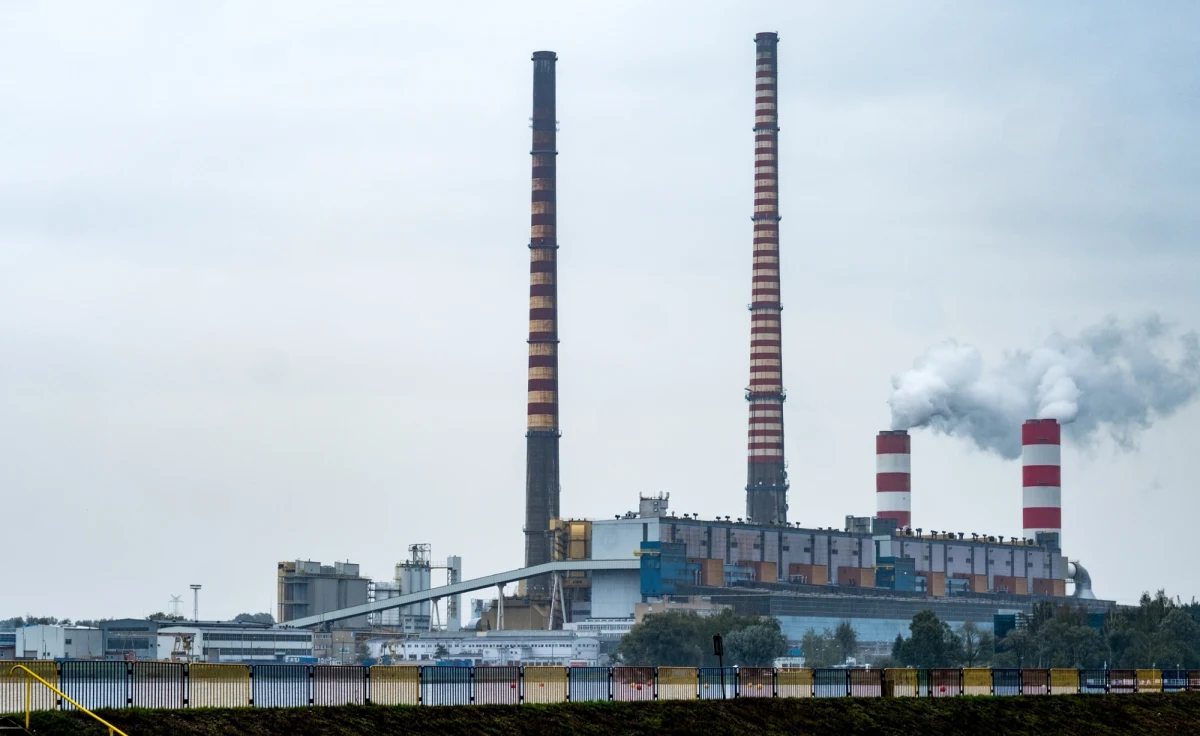 Elektrownia Rybnik będzie działała dłużej, niż planowano to jeszcze kilka miesięcy temu. Polska Grupa Energetyczna i Polskie Sieci Elektroenergetyczne uzgodniły nowy harmonogram eksploatacji bloków węglowych w Rybniku.