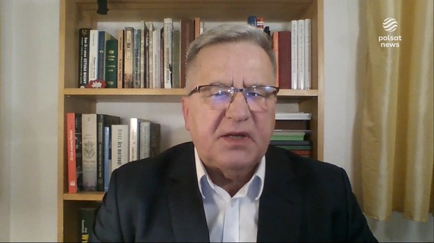 - We współczesnej polityce jest bardzo wiele nienawiści - powiedział w programie "Prezydenci i premierzy" Bronisław Komorowski. W rozmowie z Jarosławem Gugałą były prezydent zacytował słowa Tadeusza Mazowieckiego: "Możemy się różnić, możemy się spierać, ale nie powinniśmy się nienawidzić".