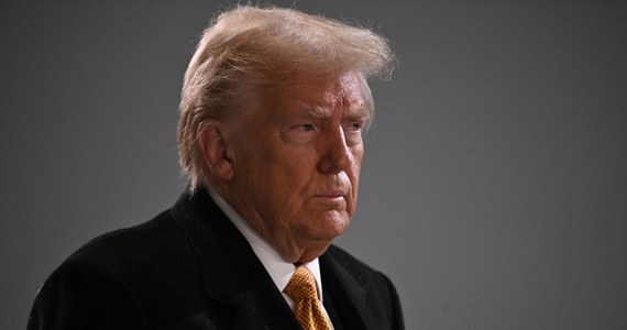 Donald Trump zaapelował o natychmiastowe zawieszenie broni w konflikcie w Ukrainie. Jak podkreślił, Wołodymyr Zełenski chciałby "dobić targu i zakończyć to szaleństwo".