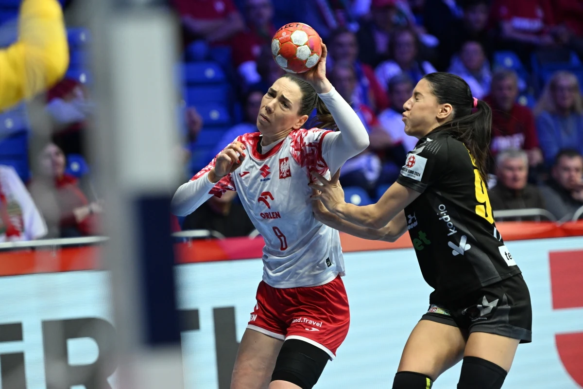 ​Polska przegrała w Debreczynie z Czarnogórą 28:30 (14:14) w trzecim meczu drugiej rundy mistrzostw Europy piłkarek ręcznych, których współorganizatorami są Austria, Węgry i Szwajcaria. 