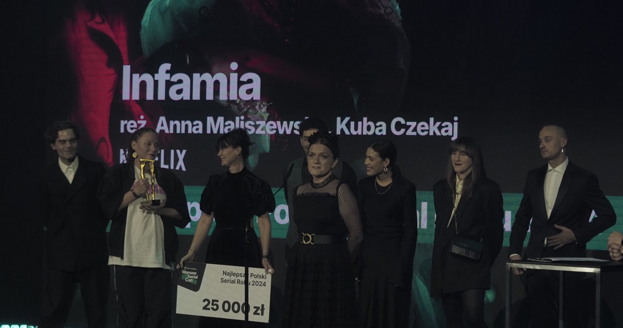 Pierwsza, edycja, festiwalu, Paribas, Warsaw, SerialCon, oficjalnie, dobiegła, końca, były, pełne, wrażeń, inspirujących, spotka Infamia triumfuje na prestiżowym wydarzeniu. Ogromny sukces Netfliksa