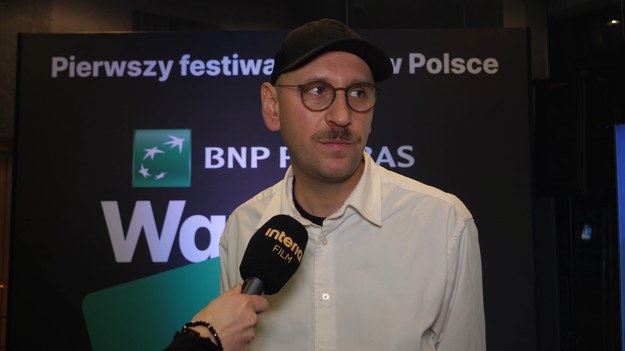 Podczas gali zamknięcia BNP Paribas Warsaw SerialCon Piotr Uznański został uhonorowany statuetką za najlepsze zdjęcia, które zrealizował do produkcji “Warszawianka”. W rozmowie dla Interii opowiedział o swoich inspiracjach, ale także o zagrożeniach wynikających z przesycenia treścią i obrazami.