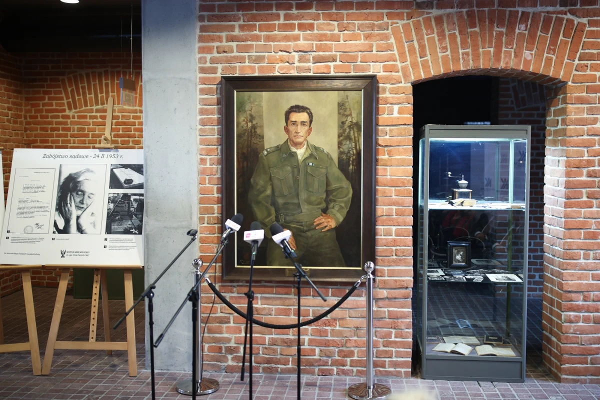 Muzeum Armii Krajowej w Krakowie poinformowało w poniedziałek, że z powodu trwającego ataku hakerskiego nie działa strona internetowa instytucji. Muzeum cały czas funkcjonuje - zapewnili jego przedstawiciele.