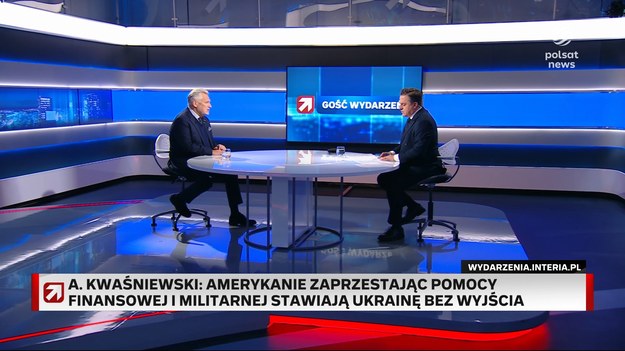 W niedawnym wywiadzie dla NBC Donald Trump oświadczył: - Jeśli Europejczycy będą traktować nas uczciwie, zostaniemy w NATO, ale jeśli nie, absolutnie rozważę wyjście z Sojuszu. Według Aleksandra Kwaśniewskiego ryzykowne w tym stwierdzeniu jest, że to Trump definiuje, co jest uczciwe. - Takie rozszerzanie listy roszczeń i stawianie na szali bezpieczeństwa Europy i USA jest bardzo niebezpieczne - powiedział, odwołując się do słów Trumpa z tego samego wywiadu. - Oni (Europejczycy - red.) wykorzystują nas w handlu, traktują nas okropnie. Nie biorą naszych samochodów, nie biorą naszych produktów spożywczych, nie biorą niczego. A na dodatek my ich bronimy - stwierdził prezydent elekt. - Dobrze byłoby, żeby Trump zrozumiał, że nie bierzemy amerykańskich samochodów, bo nasze są lepsze. (...) Ich produkty spożywcze są dużo gorsze. Amerykańskie piwo to napój nie do wypicia - stwierdził były prezydent. Odnosząc się do sytuacji w Ukrainie Kwaśniewski ocenił, że to, co Trump proponuje Ukrainie to nie pokój, tylko "zamrożona wojna", która jest "w interesie Putina". Według polityka stan zamrożonej wojny doprowadziłby do kolejnej fali migracji z Ukrainy. - Może nie będzie tak wielka jak w 2022 roku, ale będzie zupełnie z inną strukturą. To będą głównie mężczyźni, weterani wojenni, także dużo "trudnych" środowisk - stwierdził. Kwaśniewski dodał, że jakimkolwiek "w miarę akceptowalnym" zamrożeniem wojny byłoby uznanie, że Rosja "trzyma tereny okupowane, ale reszcie Ukrainy dajemy gwarancję bezpieczeństwa w postaci członkostwa w NATO".