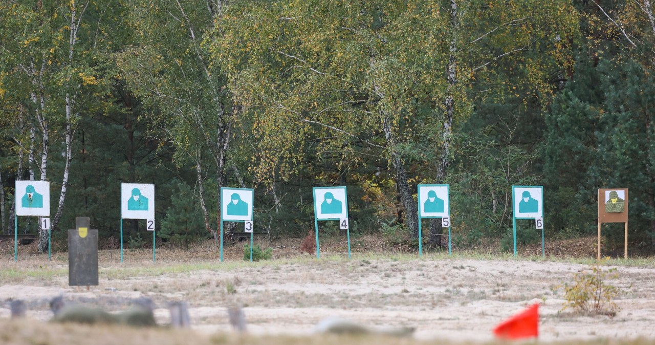 Przechodziła obok strzelnicy, została ranna. Na miejscu ćwiczyli policjanci
