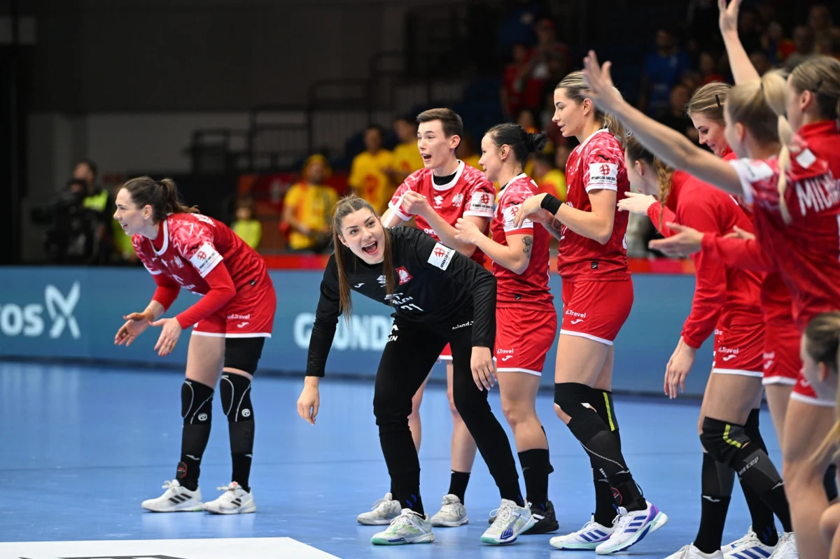 Polskie piłkarski ręczne żegnają się z mistrzostwami Europy wygranym meczem. Biało-Czerwone 29:24 pokonały w Debreczynie reprezentację Rumunii. 