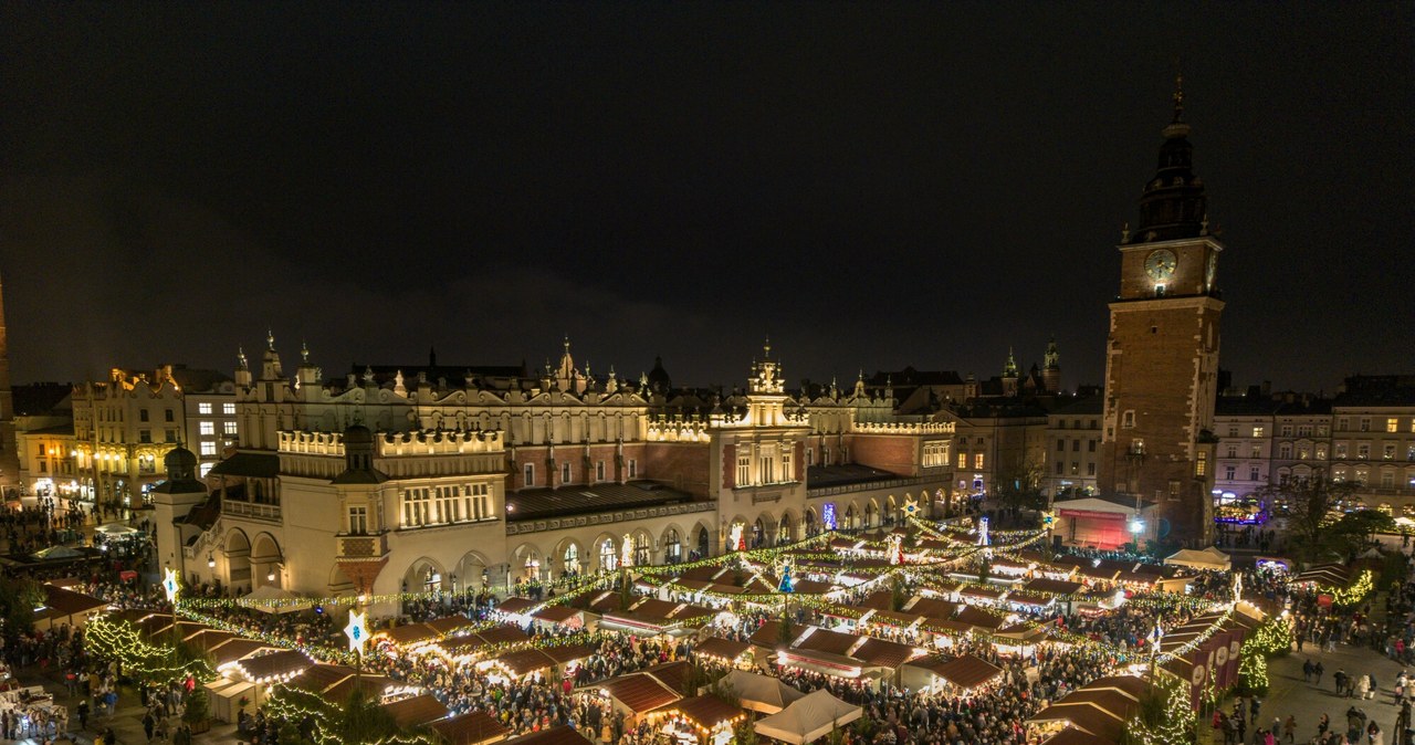 Opisaliśmy, łamach, Interii, sztuczki, stosowane, przez, sprzedawców, jarmarkach, świątecznych, Triki, sprawiają, dania, wydają, Triki z cenami na jarmarkach. Oto, co mówi UOKiK