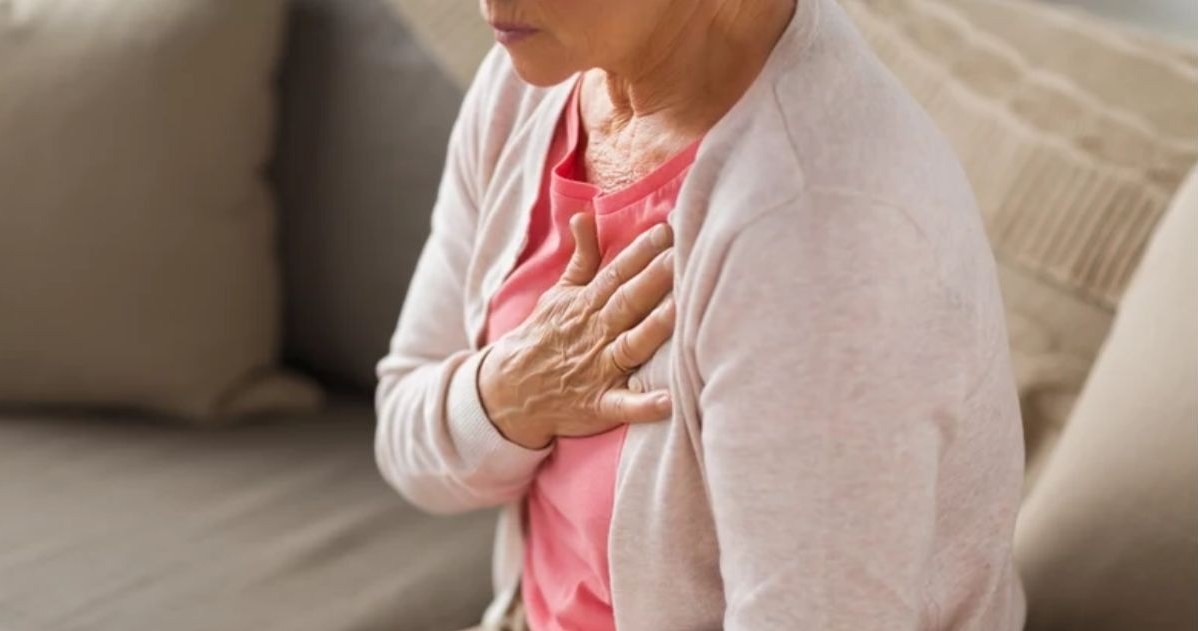 Zgagę i refluks można skutecznie złagodzić. Na objawy GERD stosuj kilka prostych zasad