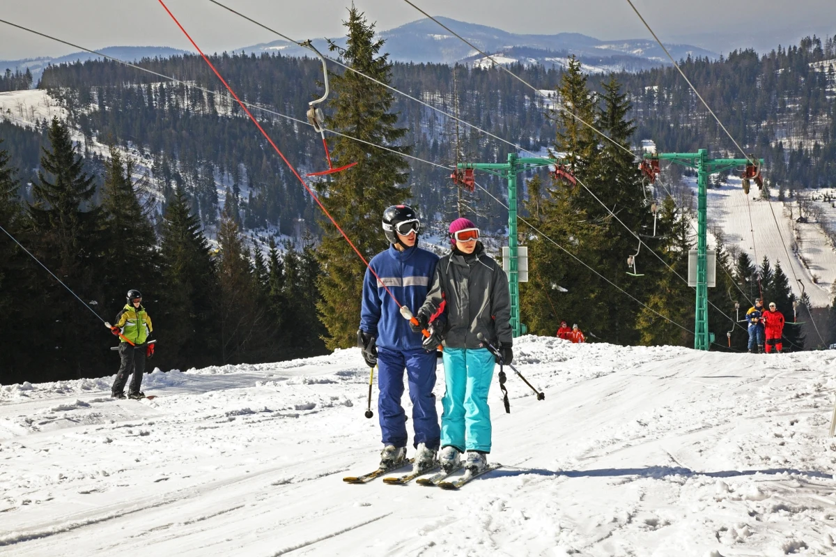 Instytut Meteorologii i Gospodarki Wodnej - Państwowy Instytut Badawczy przedstawił prognozę długoterminową od stycznia do kwietnia 2025 roku. Koniec zimy i początek wiosny zapowiada się ciepło. Sprawdź prognozę dla swojego miasta i regionu.
