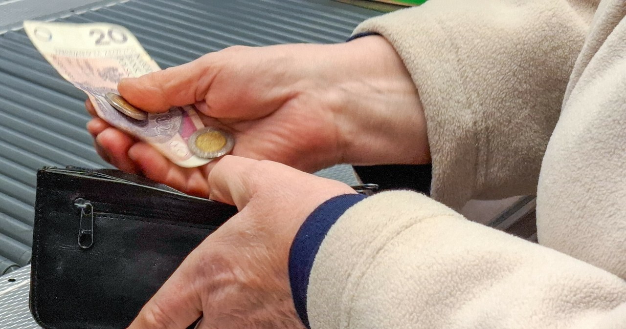 Polacy i Europejczycy nie rezygnują z gotówki. Powody są konkretne