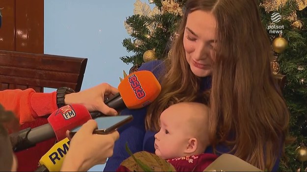 Dramatyczna walka o życie matki i dziecka zakończona podwójnym szczęściem. Katowiccy lekarze pokazali czym jest łańcuch przeżycia, i jak wiele zależy od dobrej współpracy między specjalistami. Kobieta w trzydziestym czwartym tygodniu ciąży miała rozwarstwienie aorty. Najpierw lekarze przez cesarskie cięcie uratowali dziecko, a później wykonali skomplikowany zabieg u matki. Materiał dla "Wydarzeń" przygotował Piotr Kuśmierzak.