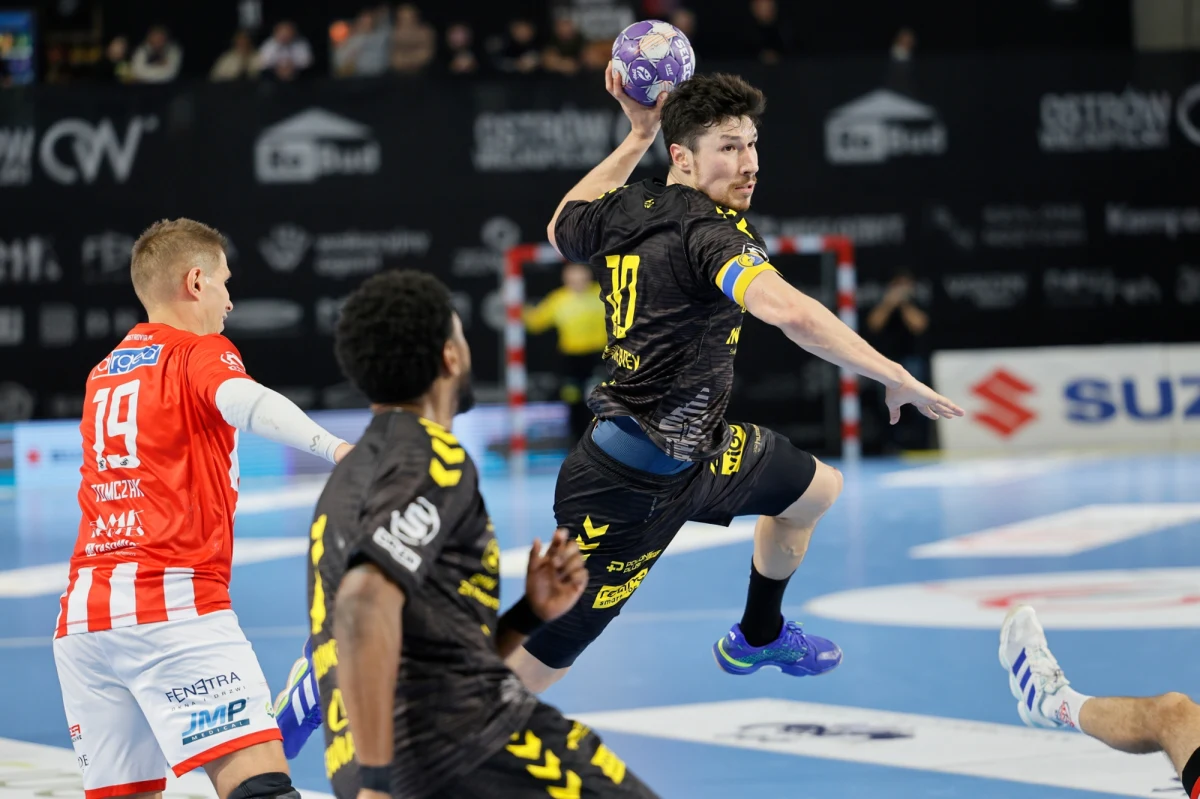 Polska współzorganizuje mistrzostwa Europy mężczyzn w 2030 roku i kobiet w 2032 - poinformował w sobotę Polski Związek Piłki Ręcznej (ZPRP). Gospodarzy imprez wybrano podczas zebrania Nadzwyczajnego Kongresu Europejskiej Federacji Piłki Ręcznej w Wiedniu.