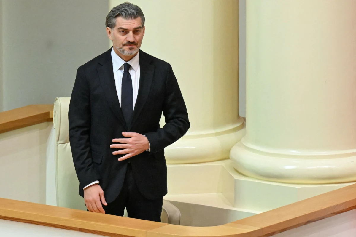 Kolegium elektorów zdecydowało, że nowym prezydentem Gruzji zostanie Micheil Kawelaszwili. Opozycja zapowiedziała kolejne protesty i sprzeciwia się wynikom. "Musimy oczekiwać zaostrzenia sytuacji w Gruzji" – powiedział dr Andrzej Szabaciuk z Katolickiego Uniwersytetu Lubelskiego Jana Pawła II w internetowym Radiu RMF24.