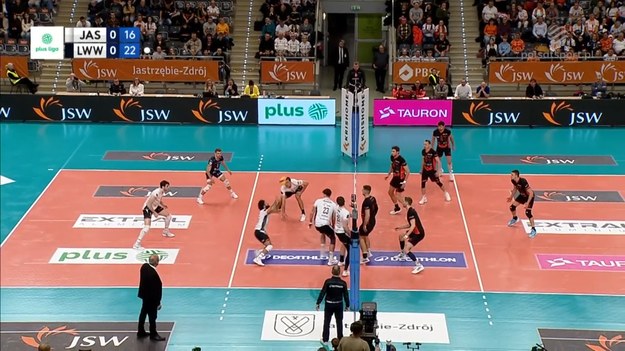 Jastrzębski Węgiel – Barkom-Każany Lwów 2:3 (20:25, 25:27, 25:21, 25:13, 13:15). Siatkówka, PlusLiga 2024/2025 - 16. kolejka.

