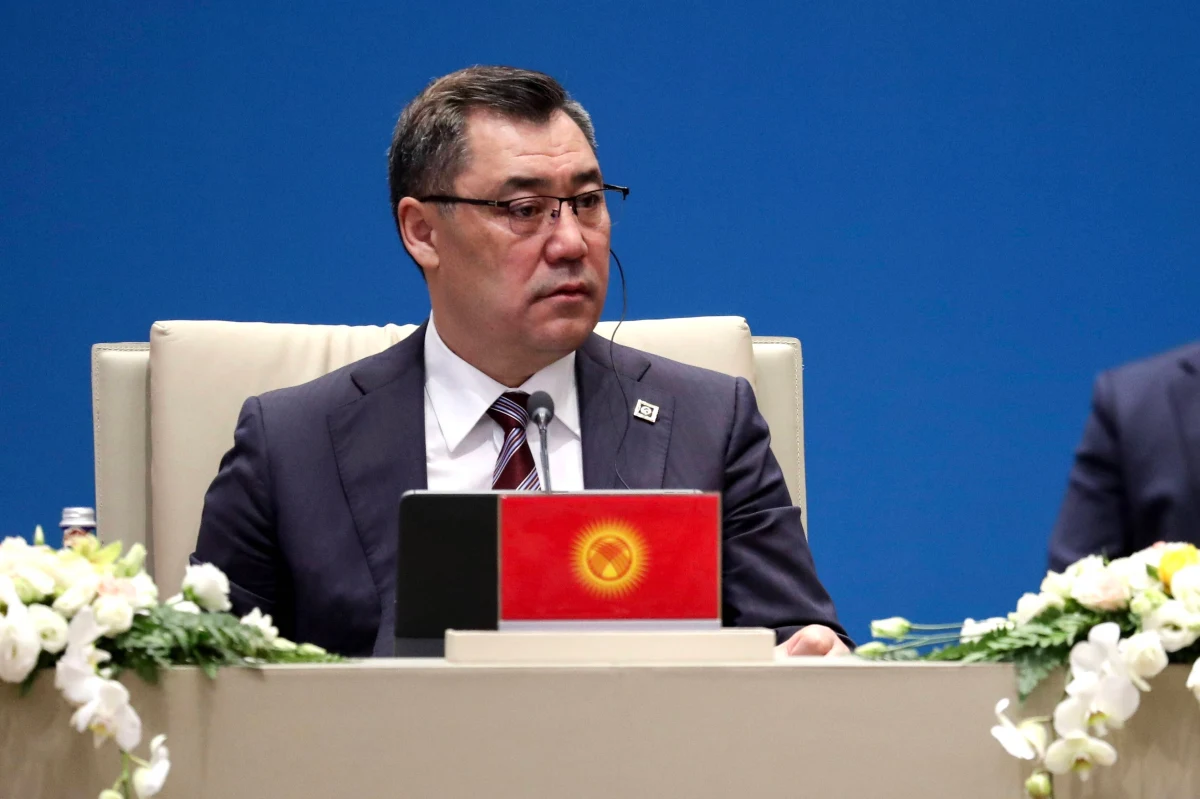 ​Prezydent Kirgistanu Sadyr Dżaparow zdymisjonował premiera Akyłbeka Dżaparowa. Pełnienie obowiązków szefa rządu powierzono pierwszemu wicepremierowi Adyłbekowi Kasymalijewowi.