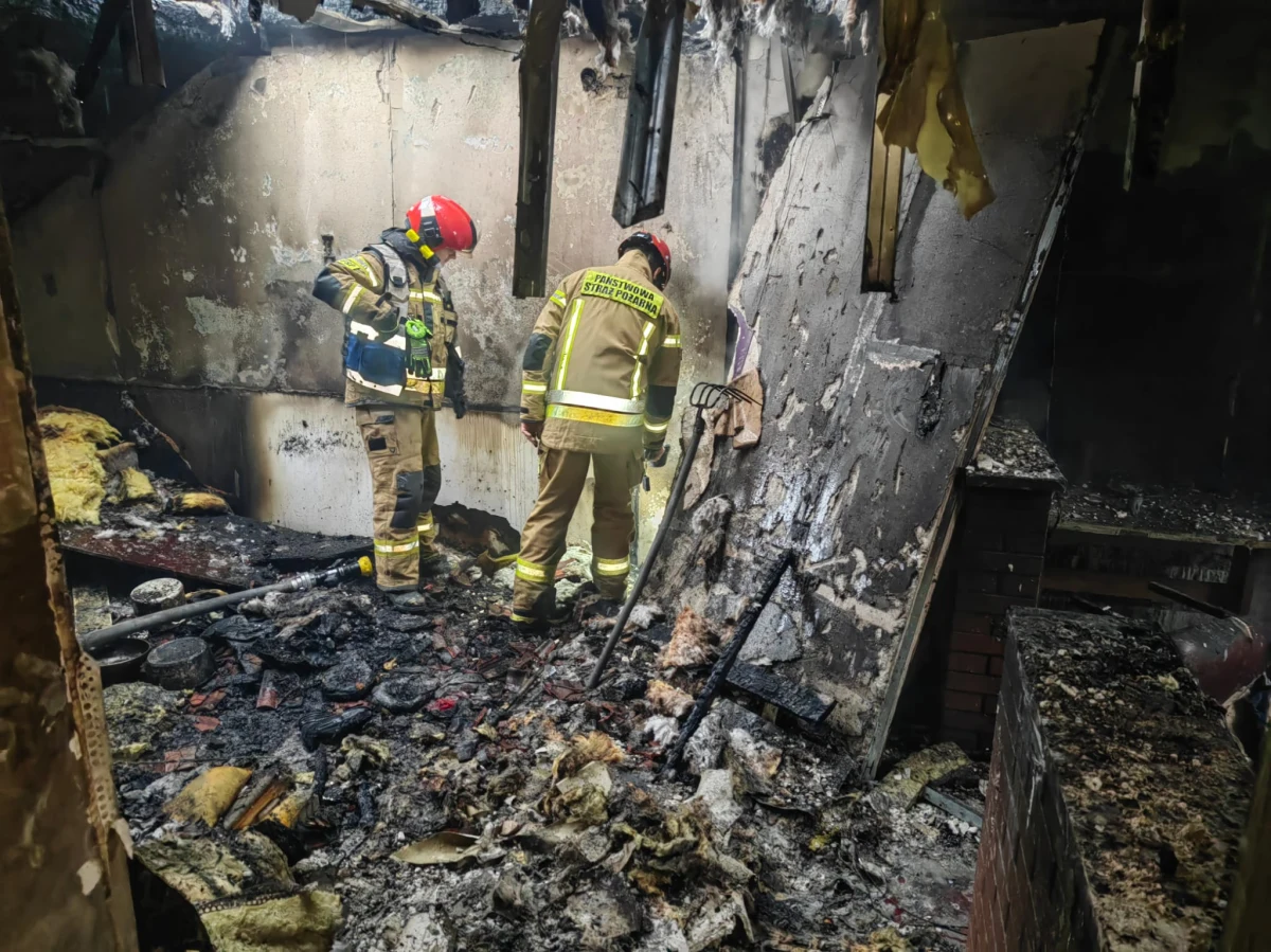 Pożar w Tychach w woj. śląskim. Ogień wybuchł w budynku, w którym znajduje się żłobek i hostel. Nikomu nic się nie stało. 