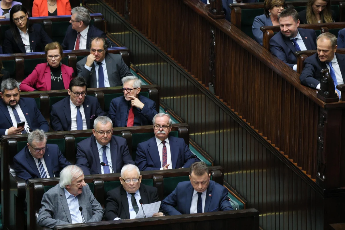 Koalicja Obywatelska przed Prawem i Sprawiedliwością - według sondażu firmy badawczej Opinia24 dla RMF FM takie byłyby wyniki wyborów parlamentarnych, gdyby odbywały się one w najbliższą niedzielę.