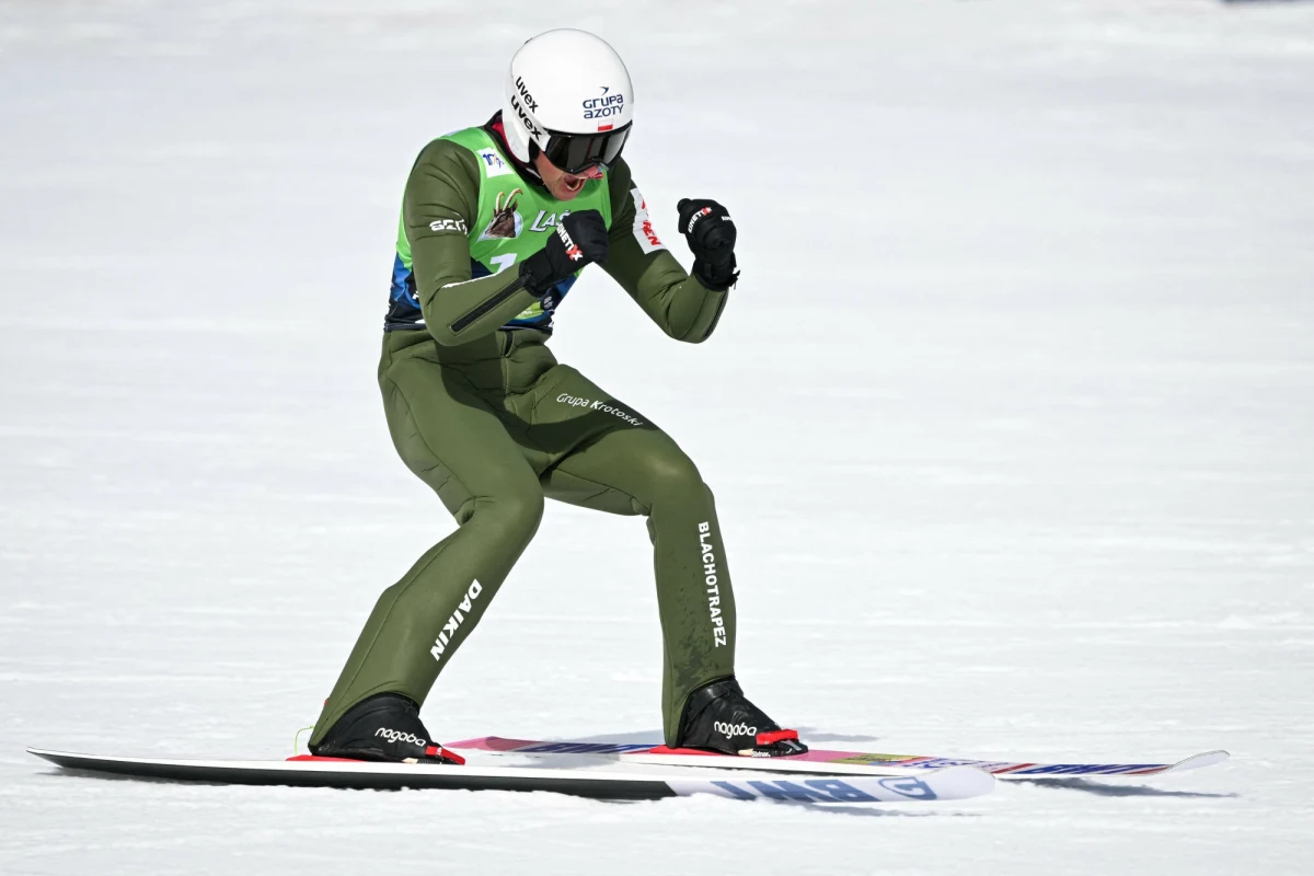 Trener Thomas Thurnbichler dokonał jednej zmiany w składzie na zawody Pucharu Świata w skokach narciarskich w Engelbergu - Piotr Żyła zastąpi Dawida Kubackiego. W Szwajcarii wystąpią także Kamil Stoch, Paweł Wąsek, Jakub Wolny i Aleksander Zniszczoł.