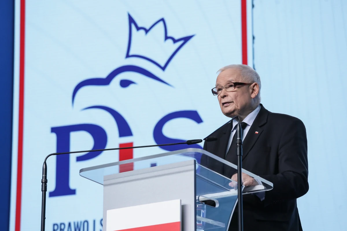 Prezes PiS Jarosław Kaczyński ocenił, że przestępstwem jest niezatwierdzenie przez PKW sprawozdania finansowego komitetu PiS z wyborów z 2023 r. mimo decyzji SN, która uwzględniła skargę Prawa i Sprawiedliwości. Kaczyński zaapelował do zwolenników o wpłaty darowizn na kampanię prezydencką Karola Nawrockiego.