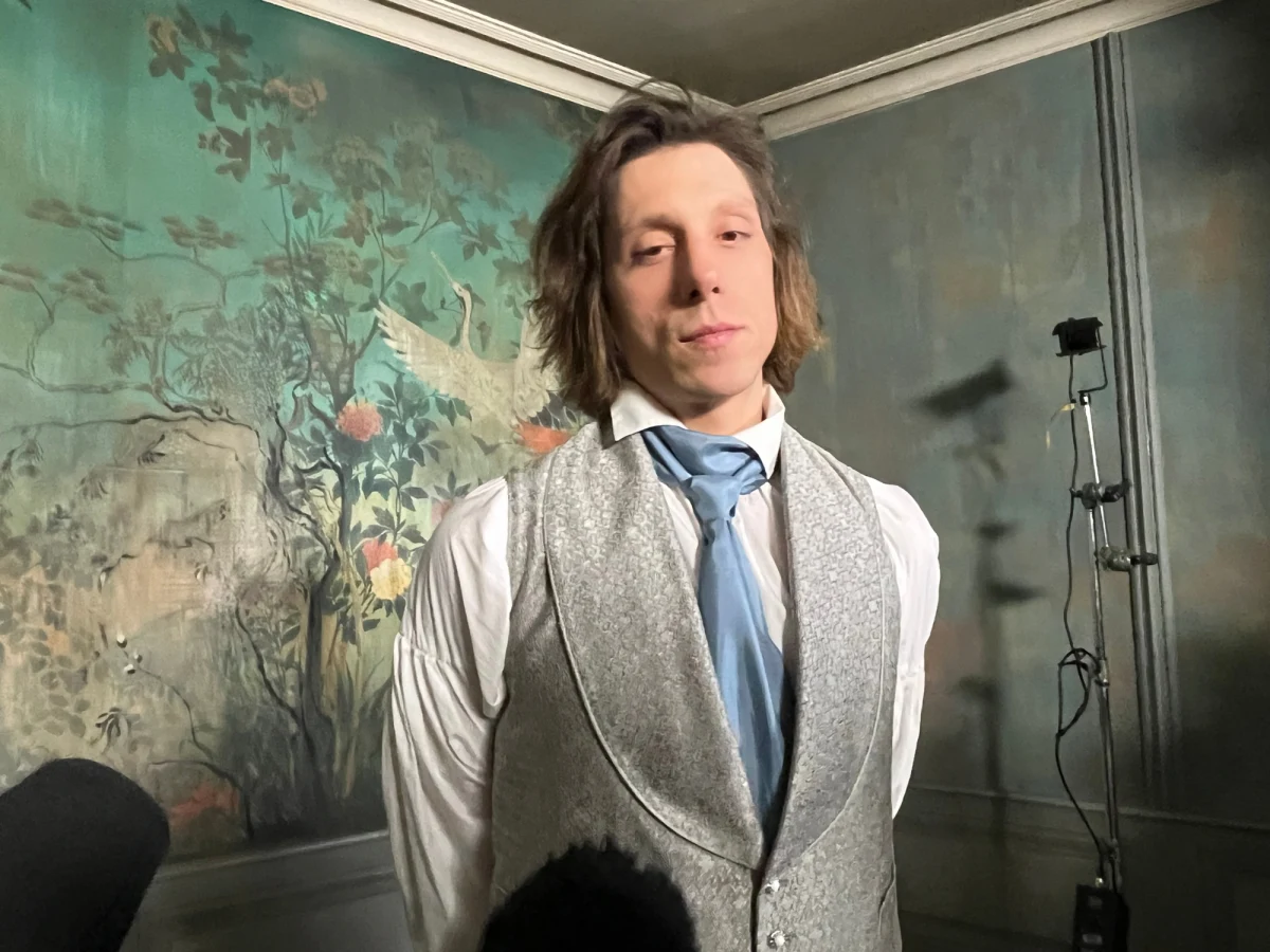 We wtorek we Wrocławiu padnie ostatni klaps na planie filmu "Chopin, Chopin". Produkcja ma być jedną z najdroższych w historii polskiego kina. Będzie opowieścią o polskim geniuszu fortepianu, który żyje z wyrokiem śmierci - gruźlicą. Na planie filmowym pojawiła się dziś reporterka RMF FM Martyna Czerwińska.