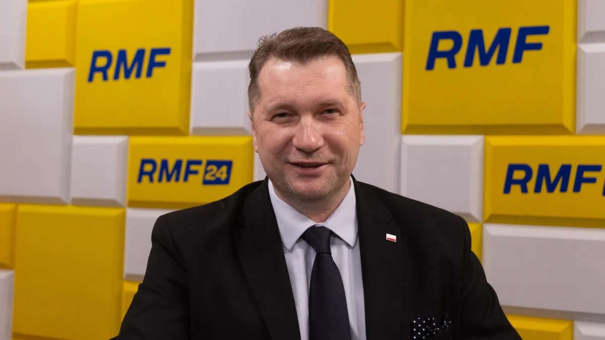 Panowie z PKW to są ludzie, którzy od wczoraj mają pełną odpowiedzialność karną i cywilną za chowanie głowy w piasek jak strusie, jak tchórze - mówił w Porannej rozmowie w RMF FM Przemysław Czarnek, oceniając decyzję Państwowej Komisji Wyborczej ws. subwencji dla PiS. "Składamy wniosek o wotum nieufności dla Dariusza Wieczorka" - mówił były minister edukacji.