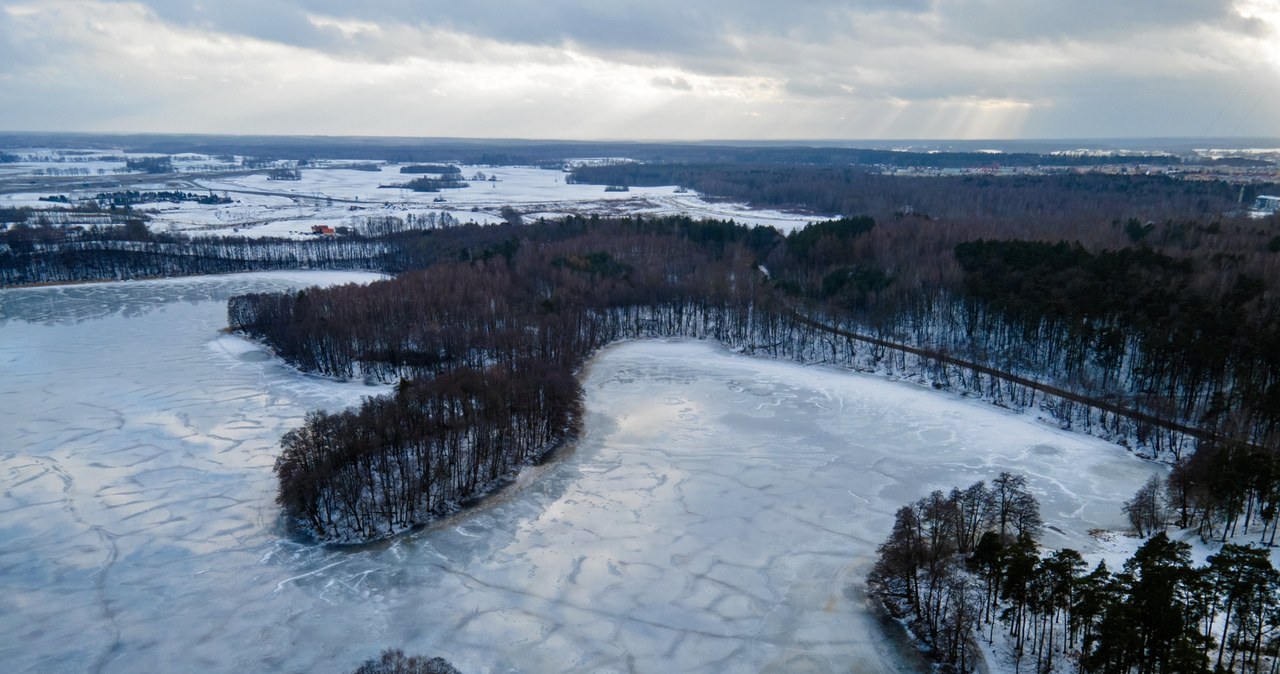  Coraz mniej zimy w zimie. Polska w czołówce niepokojącego rankingu