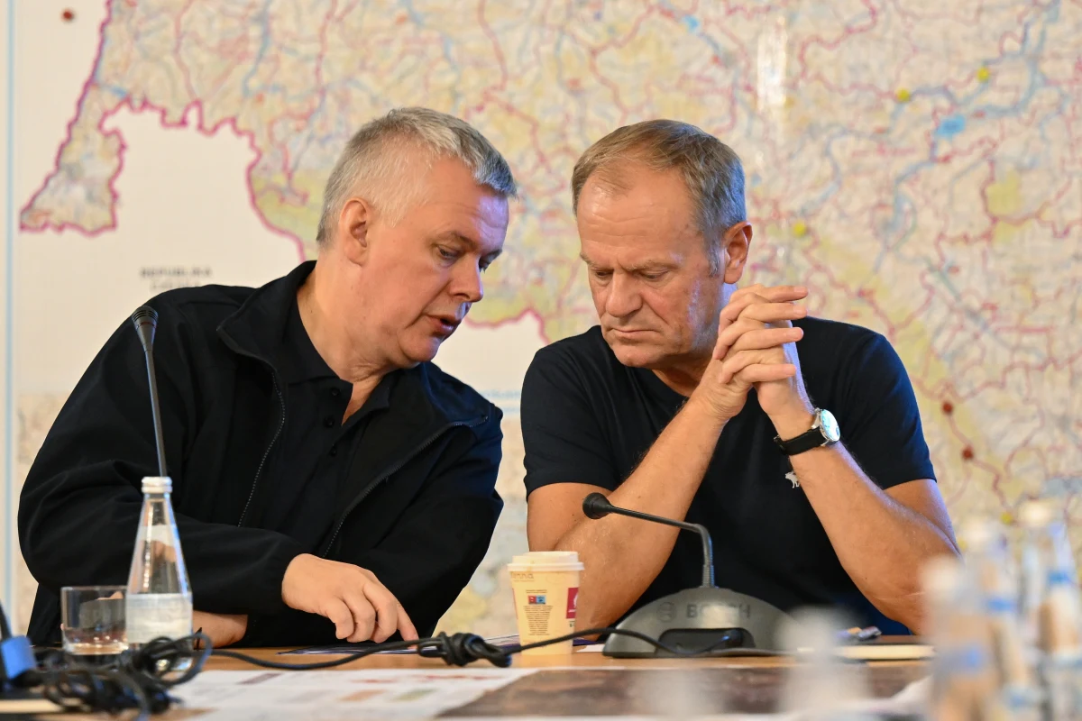 Prawie połowa Polaków źle ocenia działania rządu związane z usuwaniem skutków powodzi i pomocy poszkodowanym. Tak wynika z sondażu firmy badawczej Opinia24 dla RMF FM. Różnice nastrojów widać m.in. przy podziale ankietowanych na mężczyzn i kobiety.